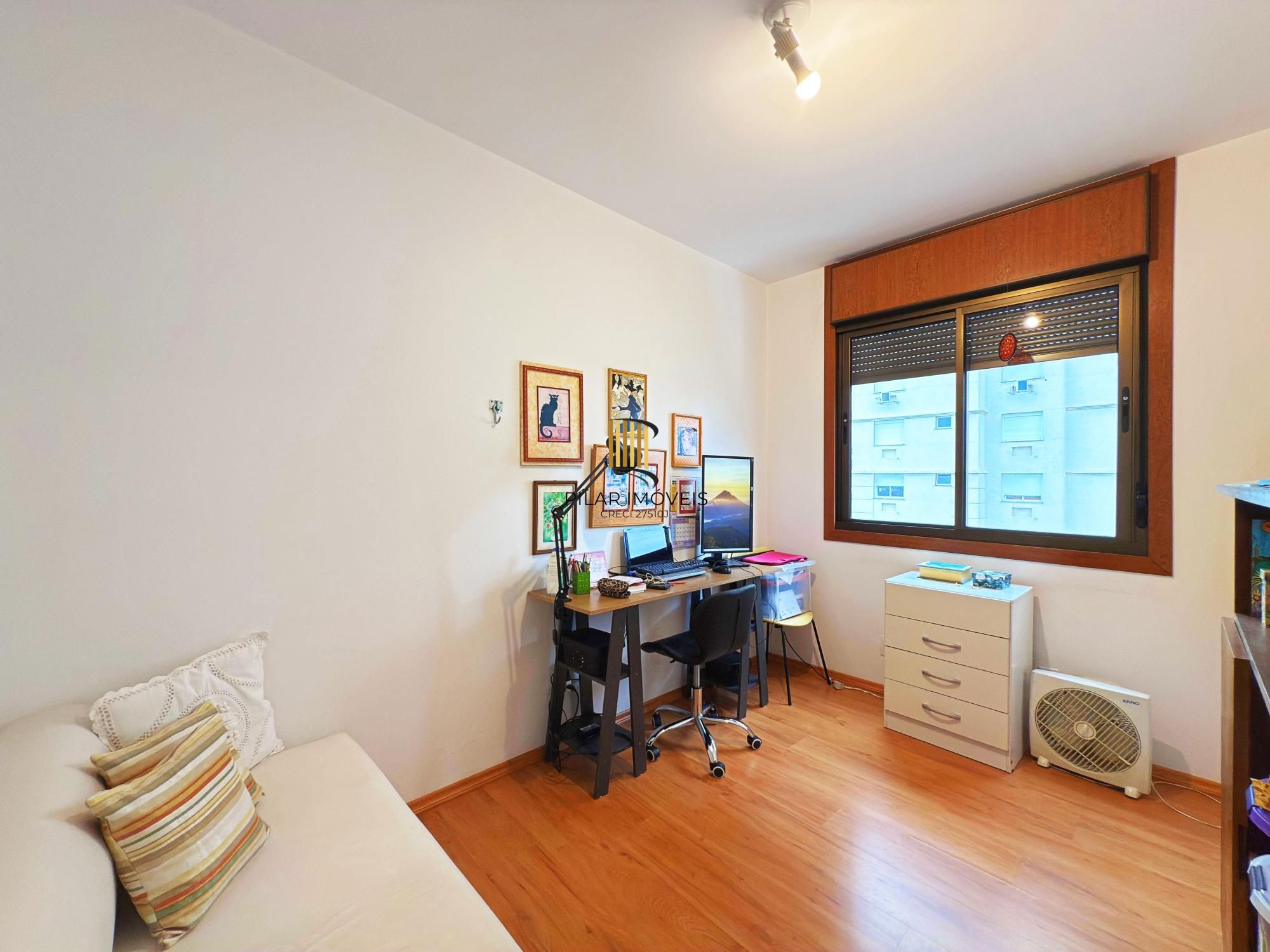 Apartamento 3 Dormitórios com Suíte, Churrasqueira e Excelente Vista Petrópolis