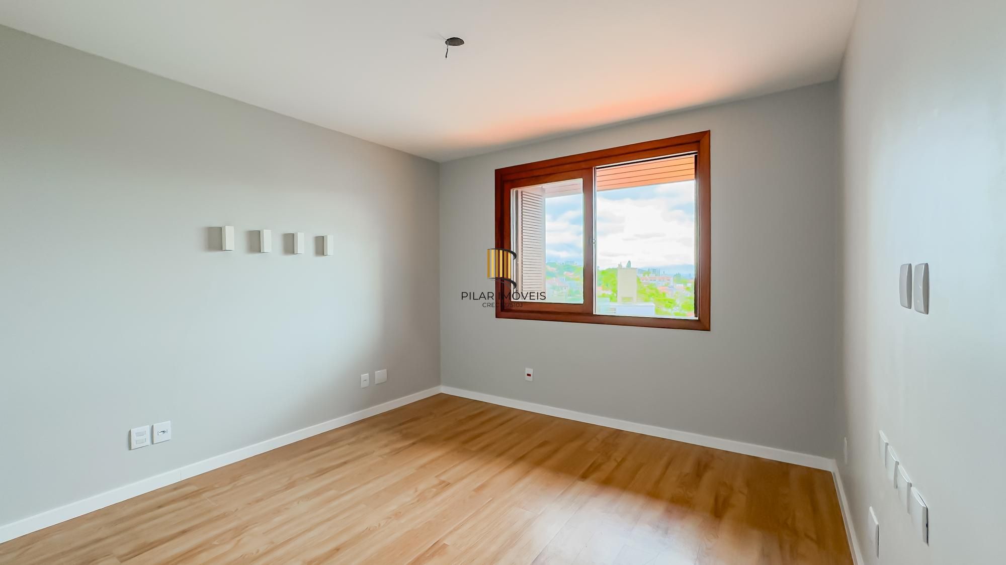 CASA CHACARA DAS PEDRAS 207 METROS , COMPLETAMENTE REFORMADA