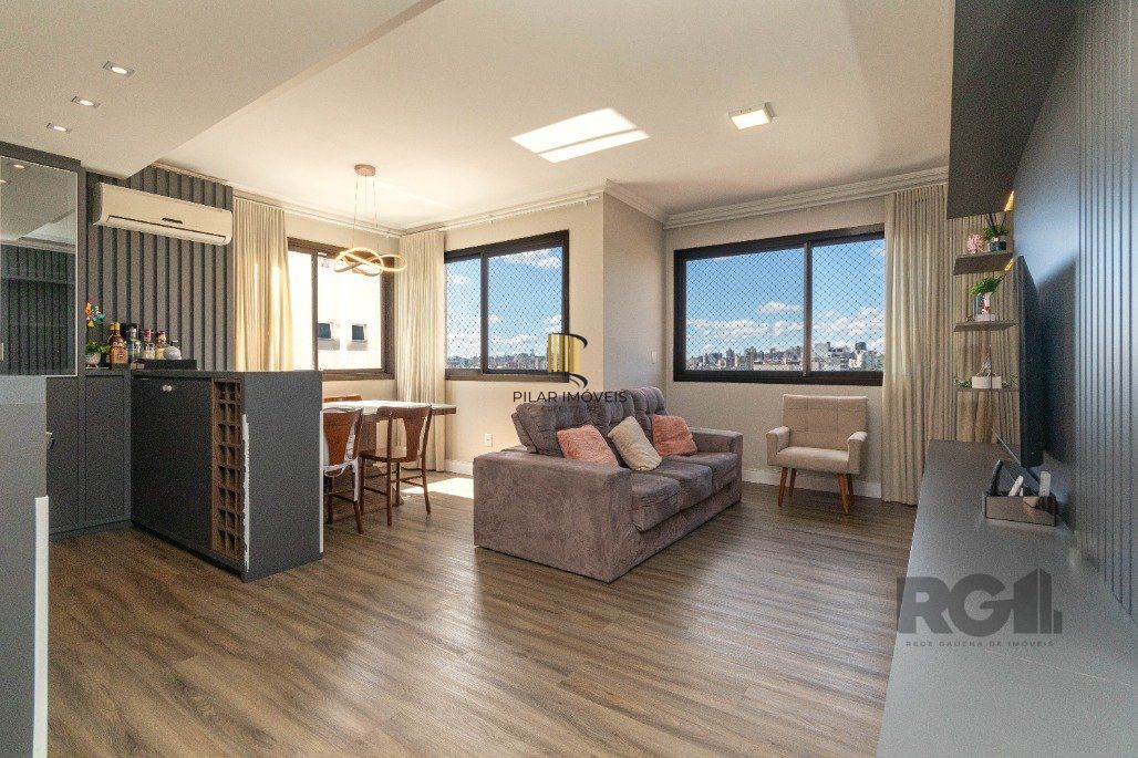 Apto 3 dormitórios, transformado em 2 com suíte e closet enorme, 2 vagas de garagem no jardim botânico