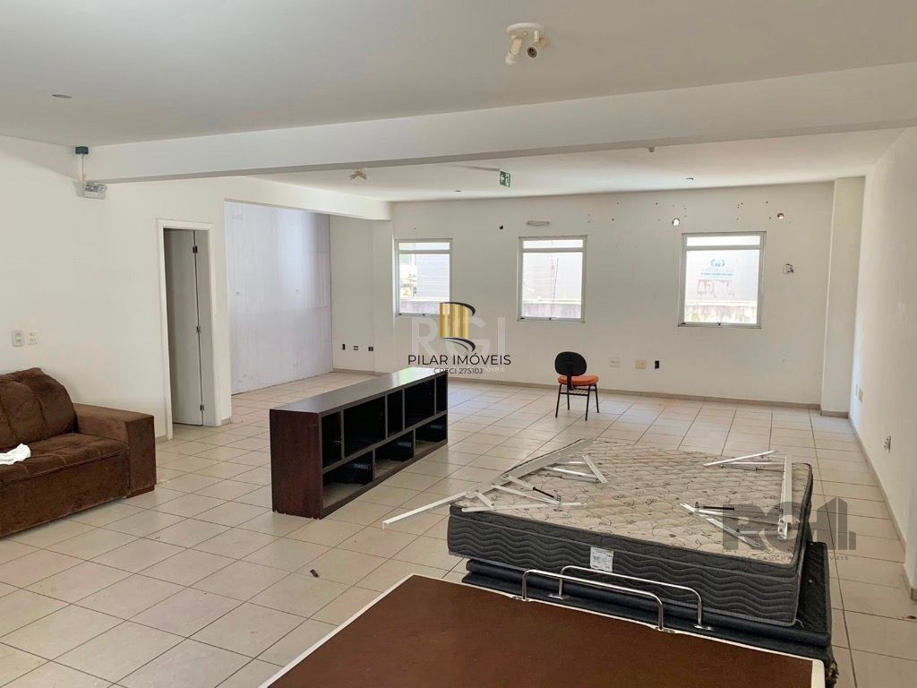 Ótimo Prédio Para comprar no Bairro Independência na Avenida Mostardeiro próximo ao Parcão