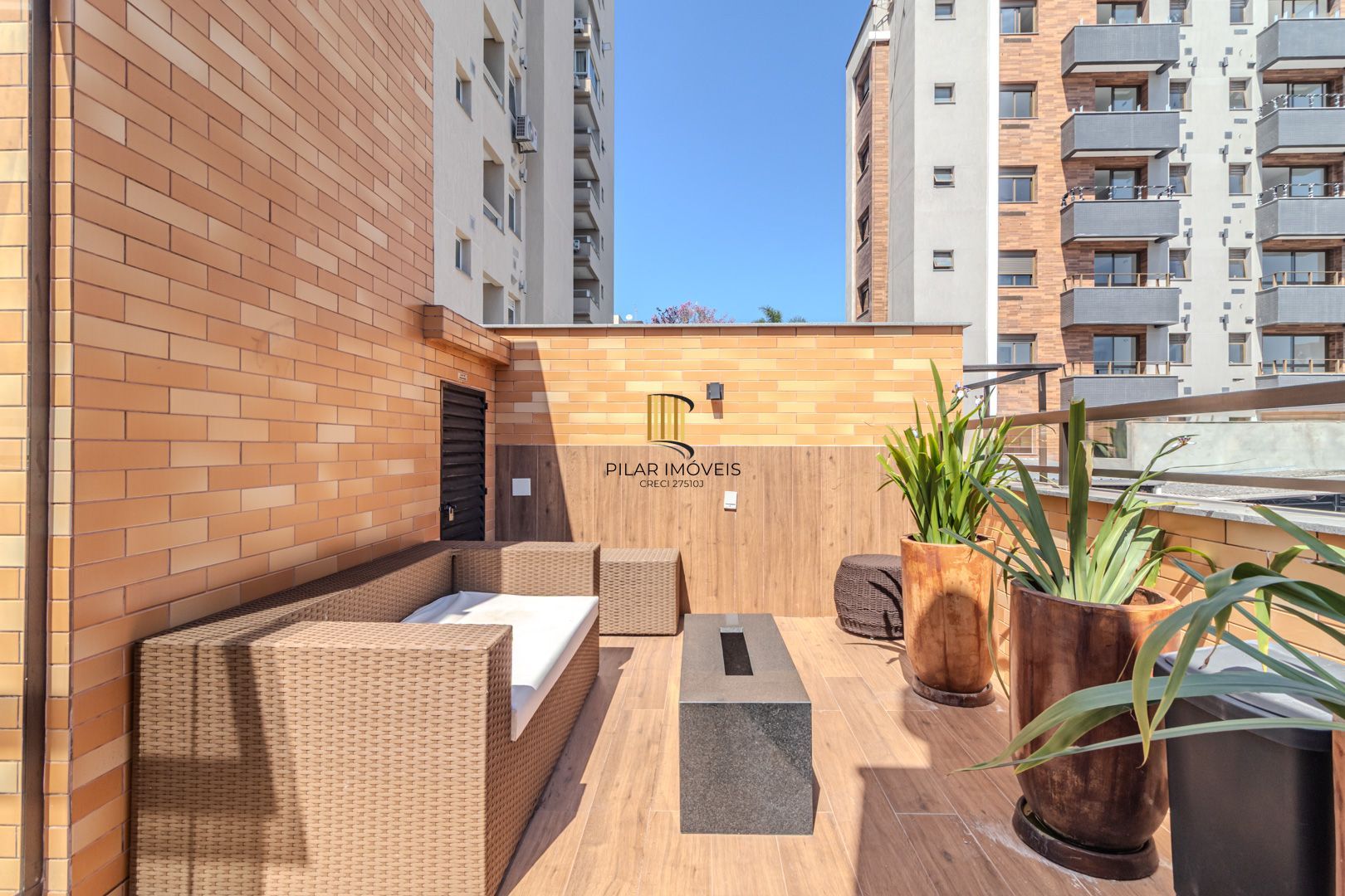 Apartamento Garden Espetacular: Pátio Privativo, Conforto Térmico e Sol na Medida Certa!