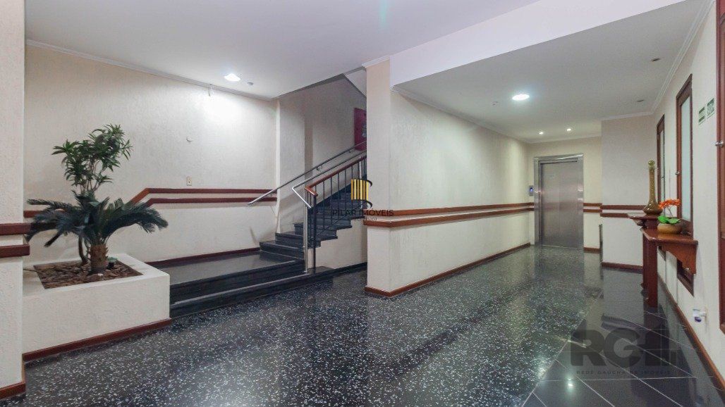 Apartamento para comprar ,  dois dormitórios, 1 vaga de garagem no Centro Histórico.