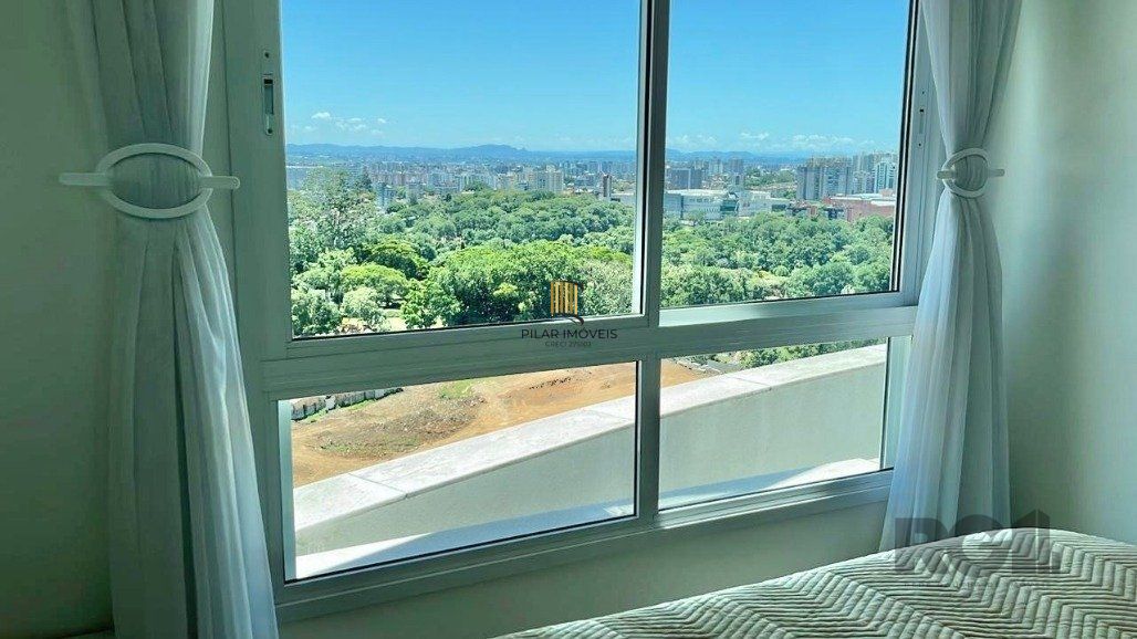 Lindo apartamento para Comprar com 2 dormitórios , mobiliado, no Bairro Três Figueiras