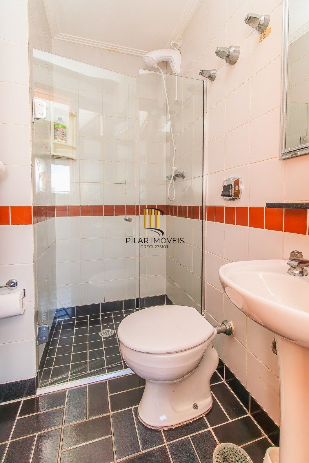 Amplo apartamento de alto padrão com 3 dormitórios