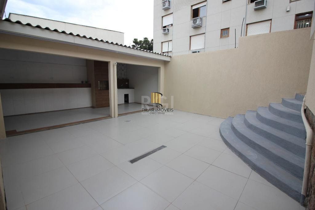 Casa com 3 Dormitórios Para comprar  250 m² - Petrópolis - Porto Alegre/R