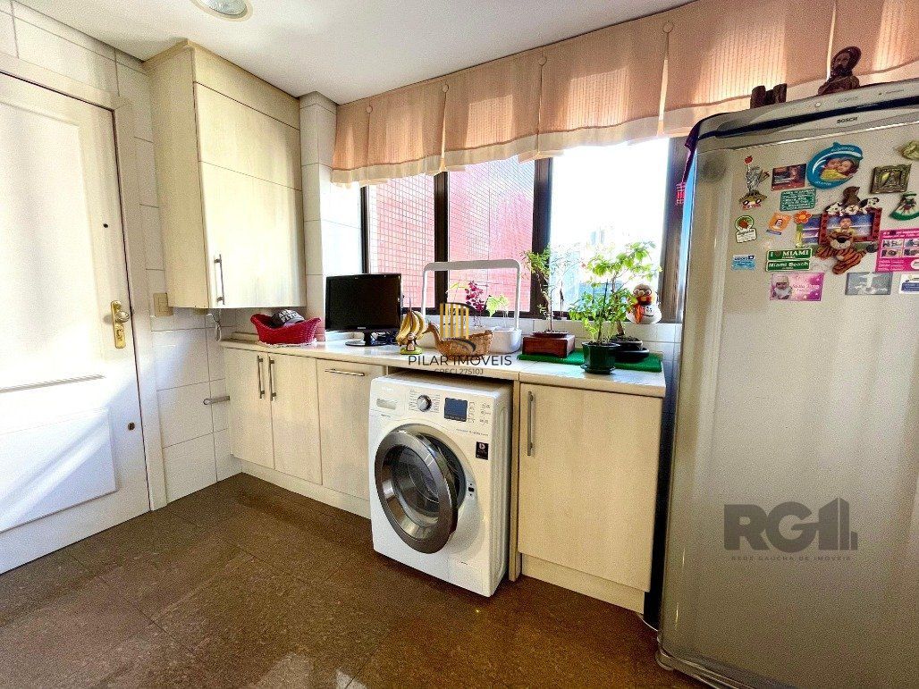 Ótimo apartamento com 3 dormitórios e 2 vagas em localização estratégica!