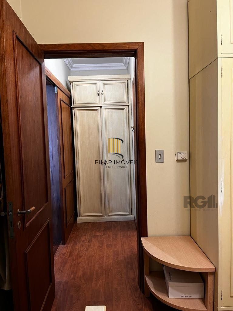 Cobertura duplex com 2 suítes e uma vaga para Comprar em Gramado.