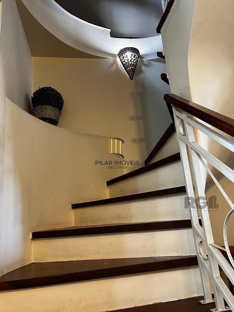 Cobertura duplex com 2 suítes e uma vaga para Comprar em Gramado.