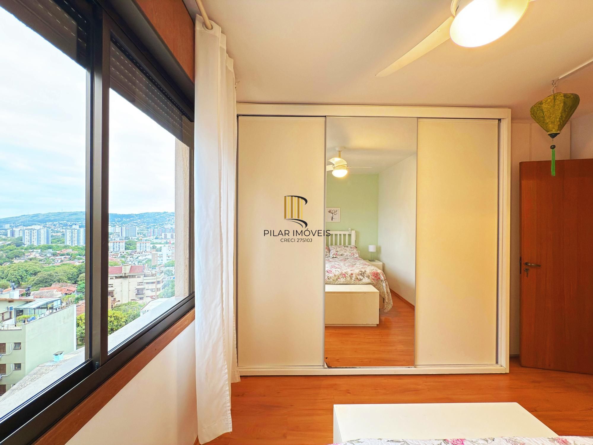 Apartamento 3 Dormitórios com Suíte, Churrasqueira e Excelente Vista Petrópolis