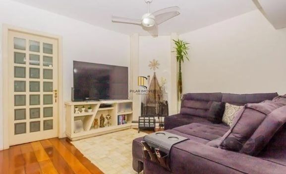 Casa com 7 Quartos e 6 vagas à Venda, 470 m² no Bairro Petrópolis