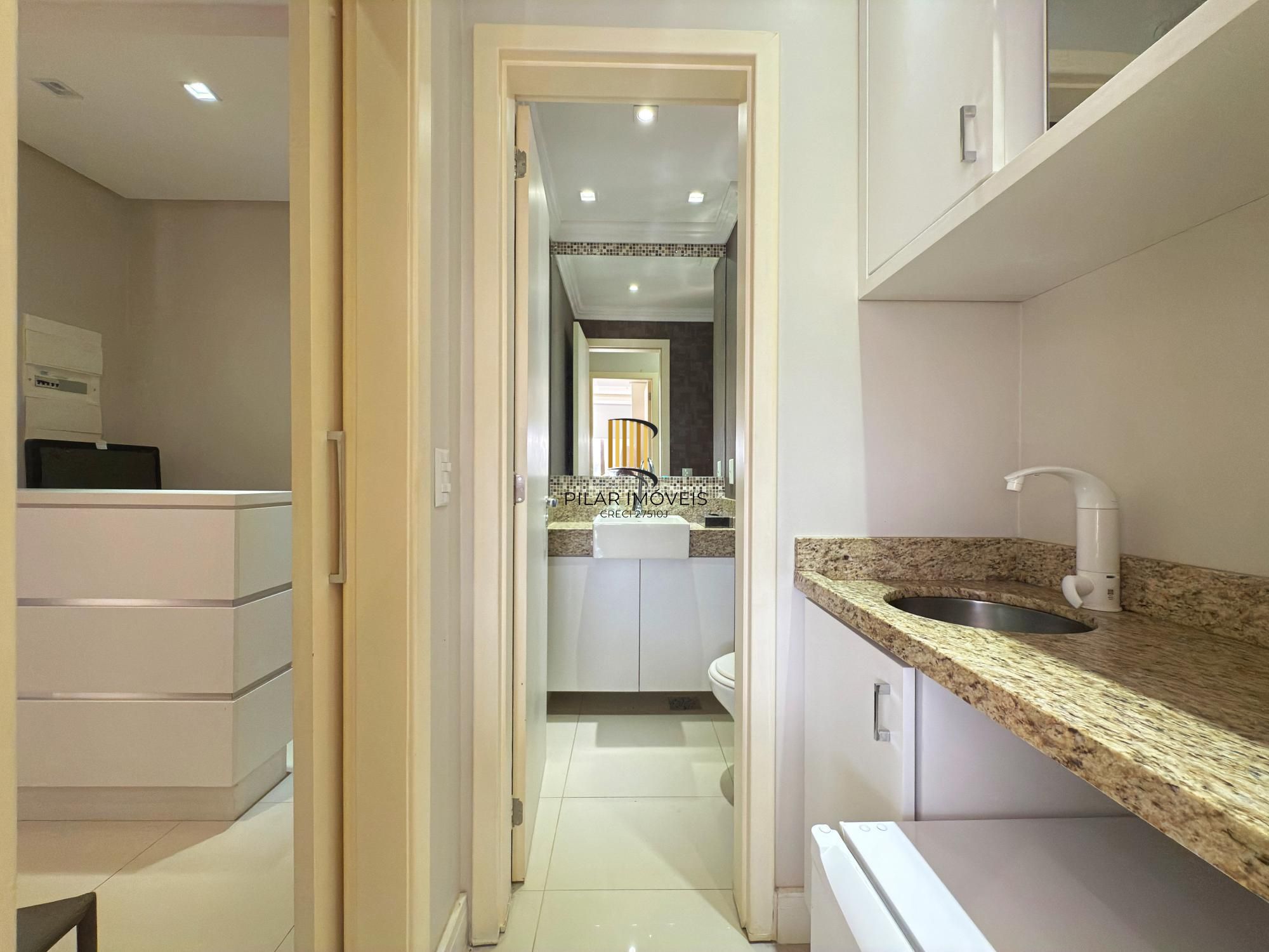 Sala Comercial À Venda Pronta no Mont'Serrat | 37m² | Mobiliada e Decorada | 1 Vaga