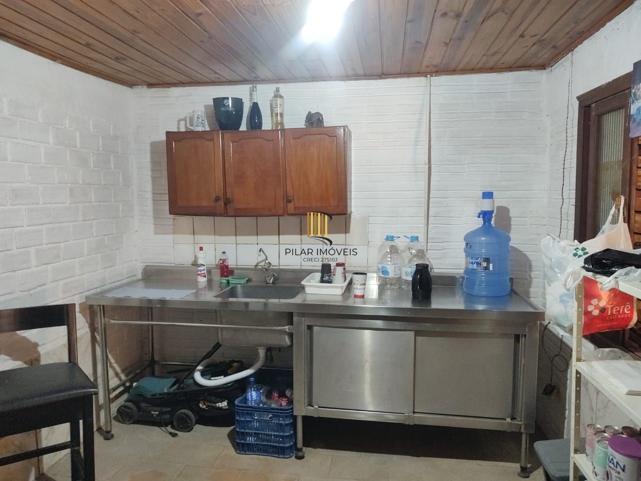 Vende Casa Comercial com deposito nos fundos, 289,80m²