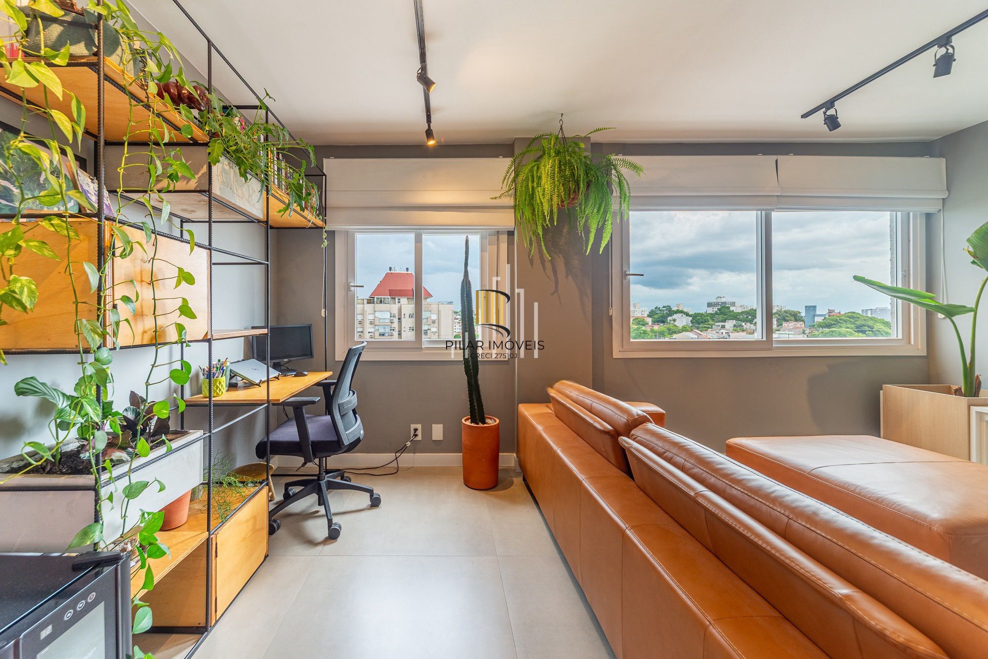 Apartamento mobiliado 60m² | 1 dormitório | Andar alto | Vista livre | 1 vaga