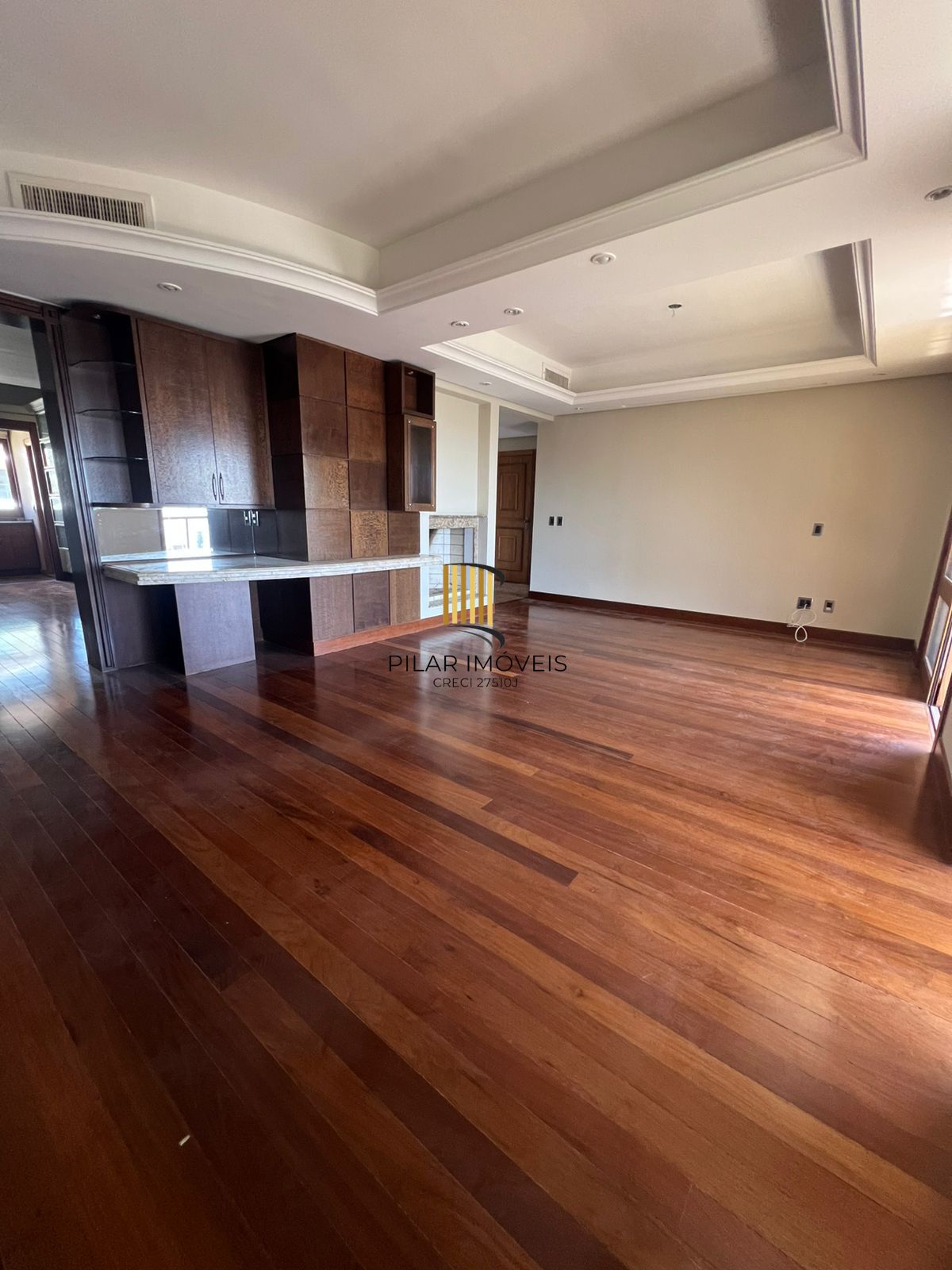 Alto Padrão no Bela Vista: 4 Dorms, Vista Rio, Lareira e 3 Vagas no Ed. Vercelli