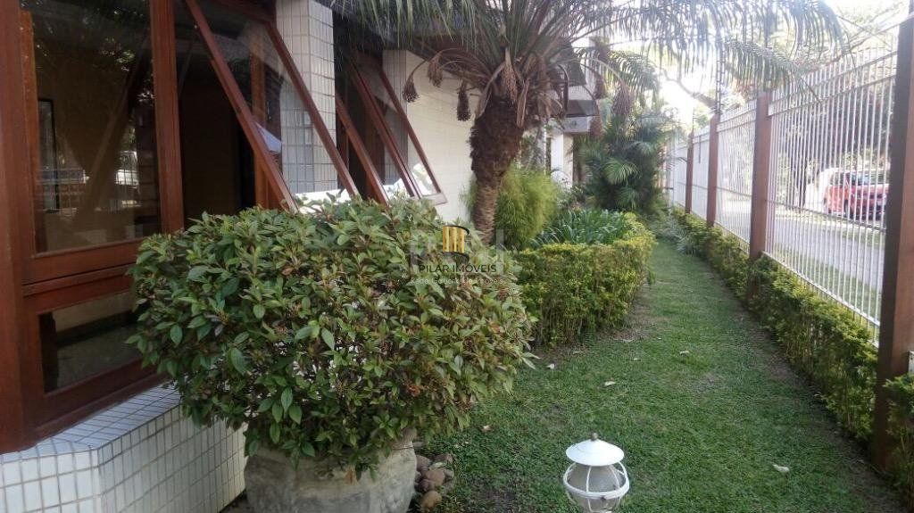 Vende cobertura mobiliada, 3 dormitórios, 3 vagas, Petrópolis