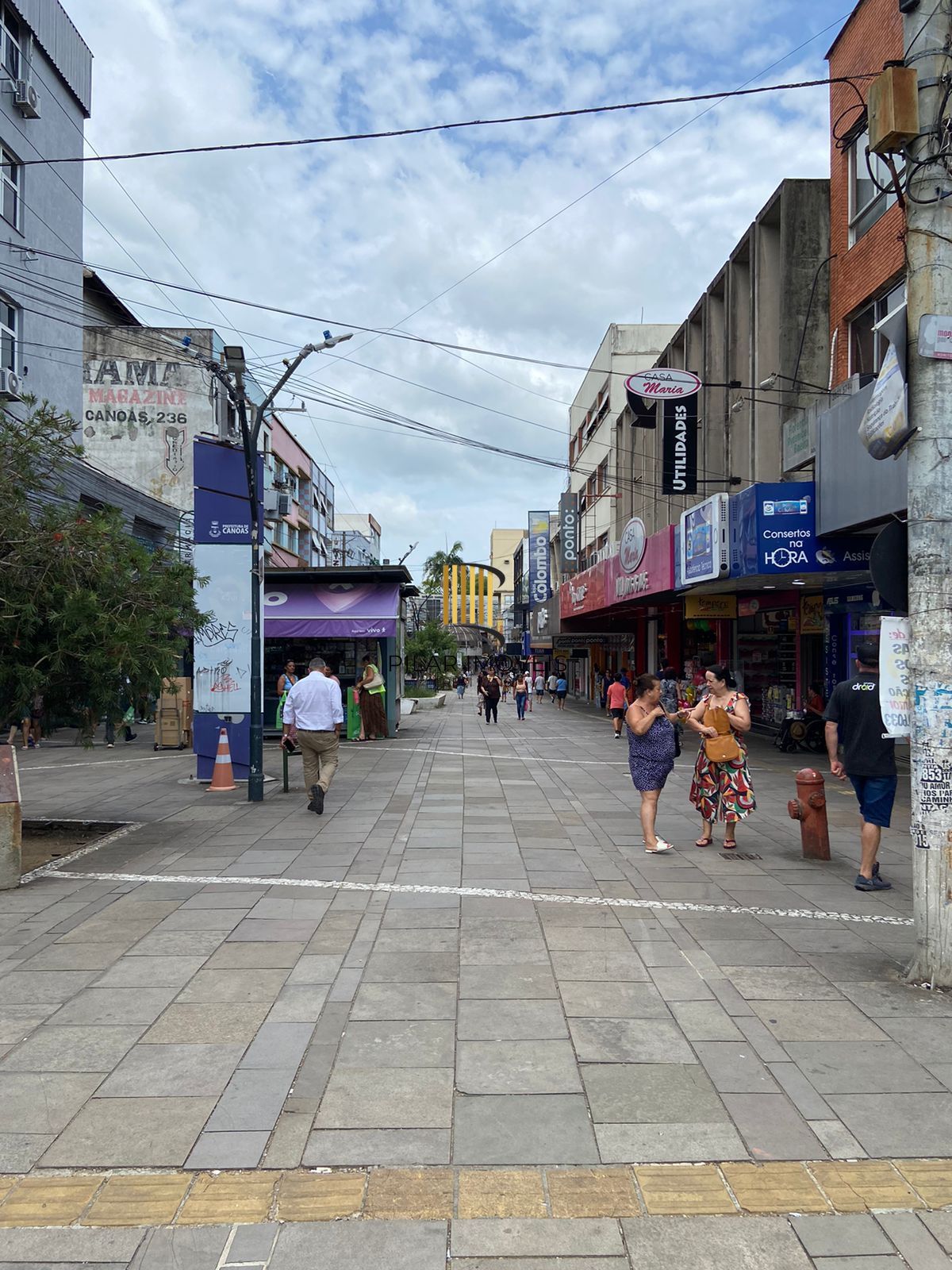 Cond. Centro Comercial Canoas Vende 2 salas , 124m², 62m² cada uma, 2 banheiros