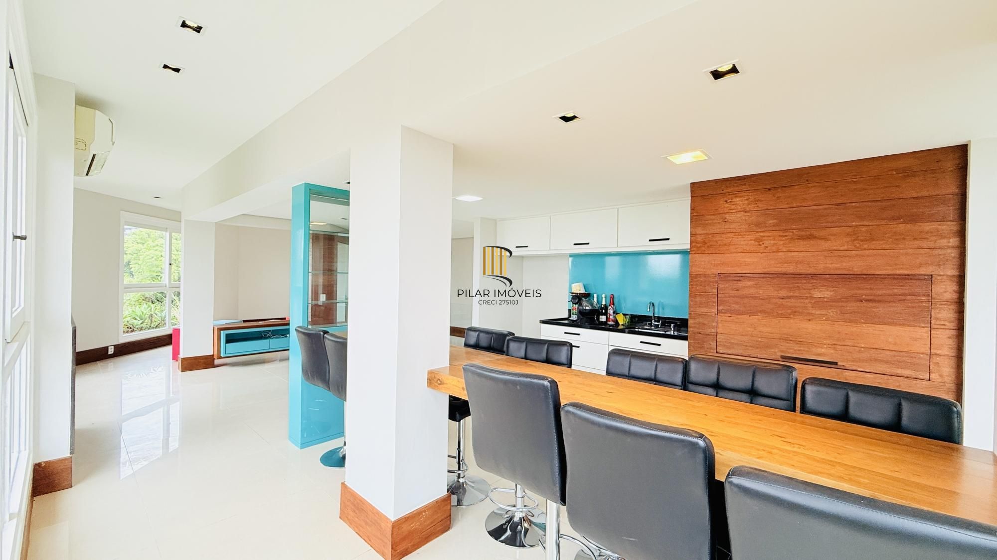 Cobertura Duplex de 318m com Piscina Privativa, Energia Solar e Vista Panorâmica