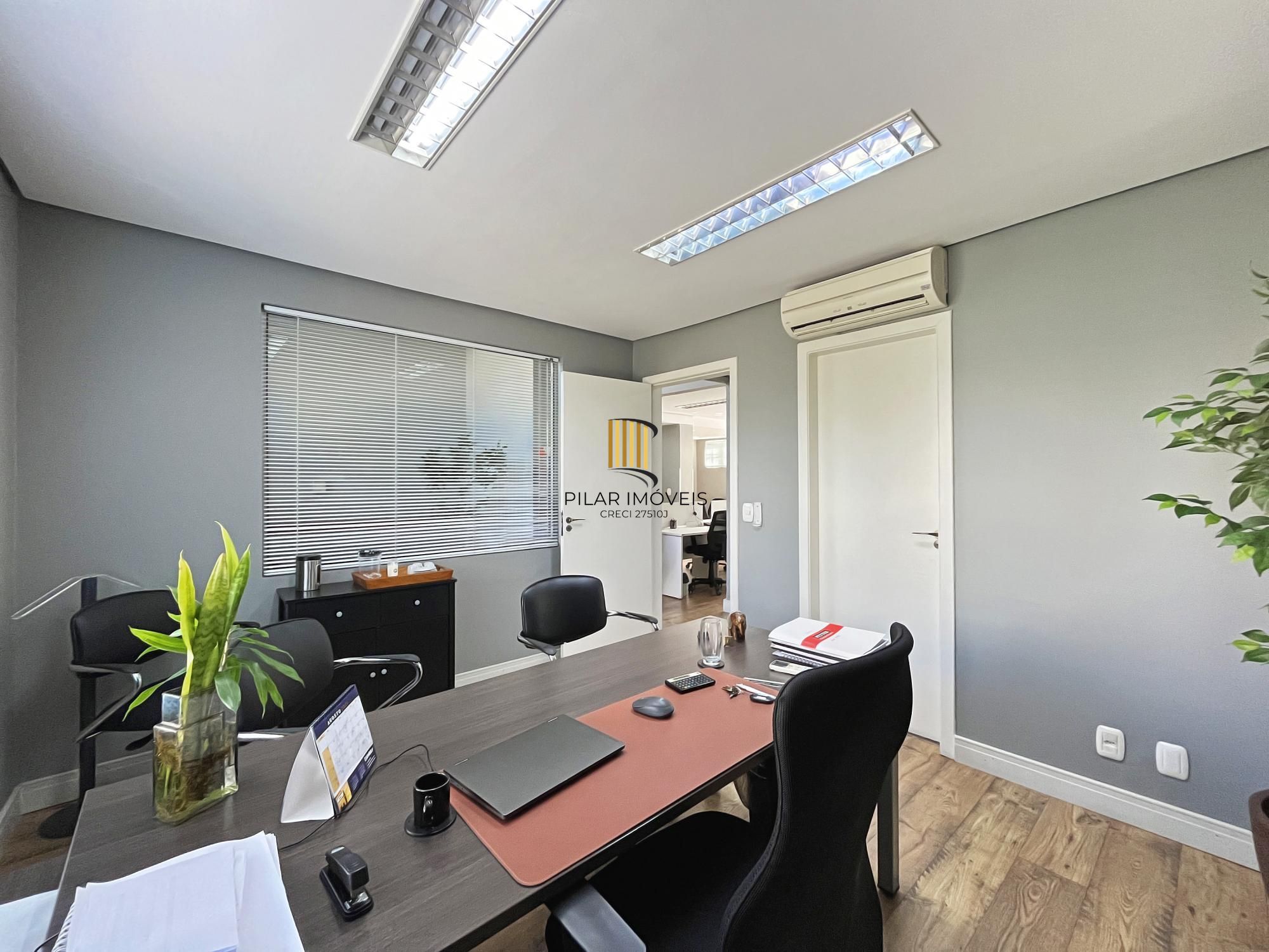 Excelente Casa comercial para comprar com 250m² na Avenida Palmeira