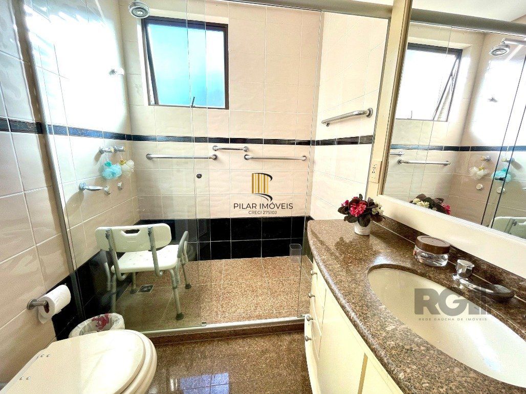 Ótimo apartamento com 3 dormitórios e 2 vagas em localização estratégica!