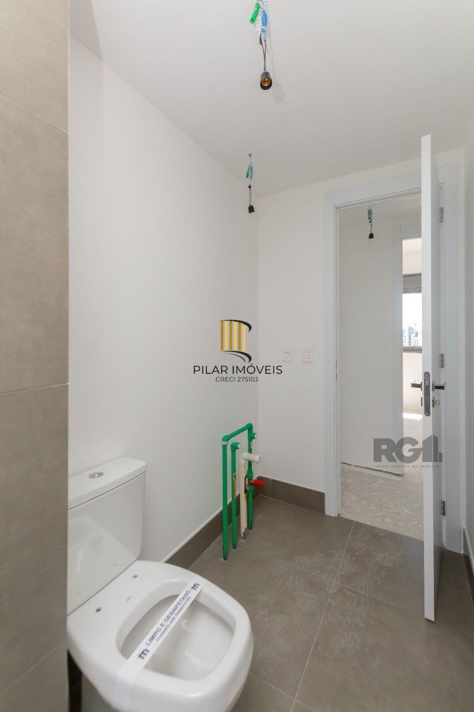 Apartamento 3 dorms. no Jardim Botânico, com infra completa e 2 vagas separadas