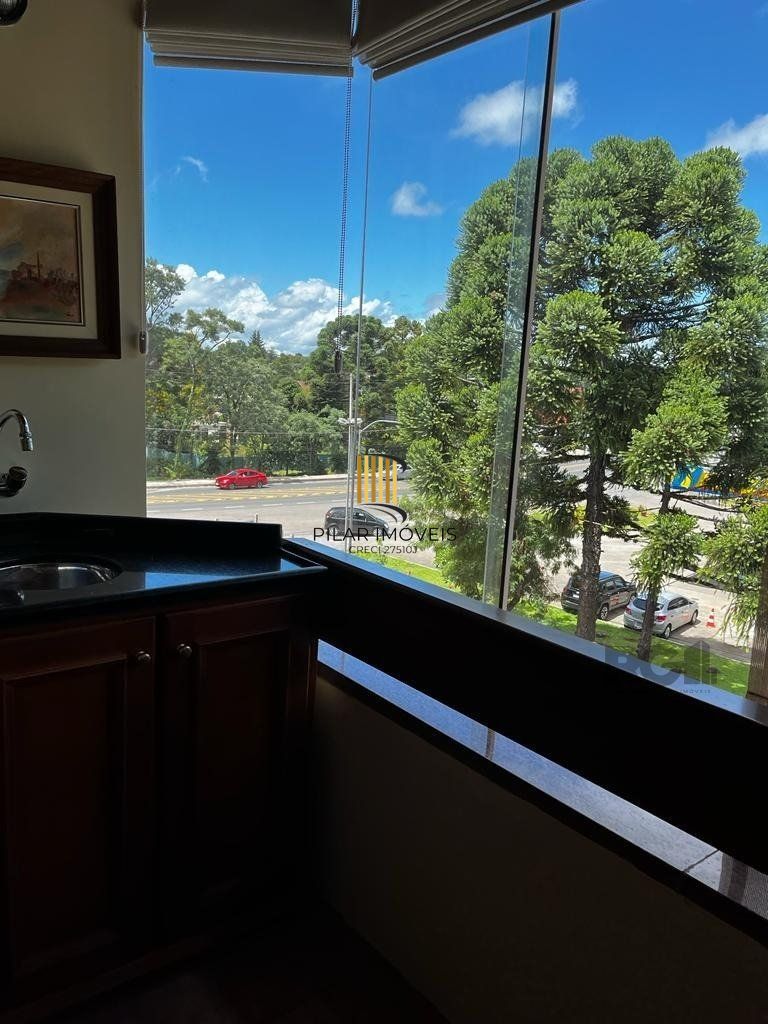 Cobertura duplex com 2 suítes e uma vaga para Comprar em Gramado.