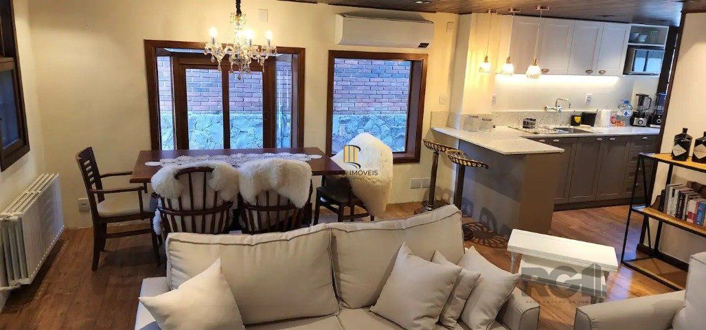 Casa Residencial para Comprar no centro de Gramado