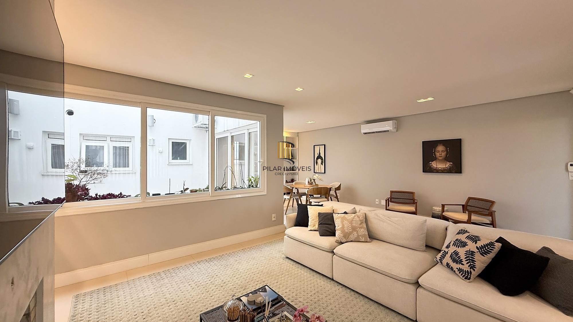 Casa para Comprar com 4 dormitórios, 386 m² - Chácara das Pedras - Porto Alegre