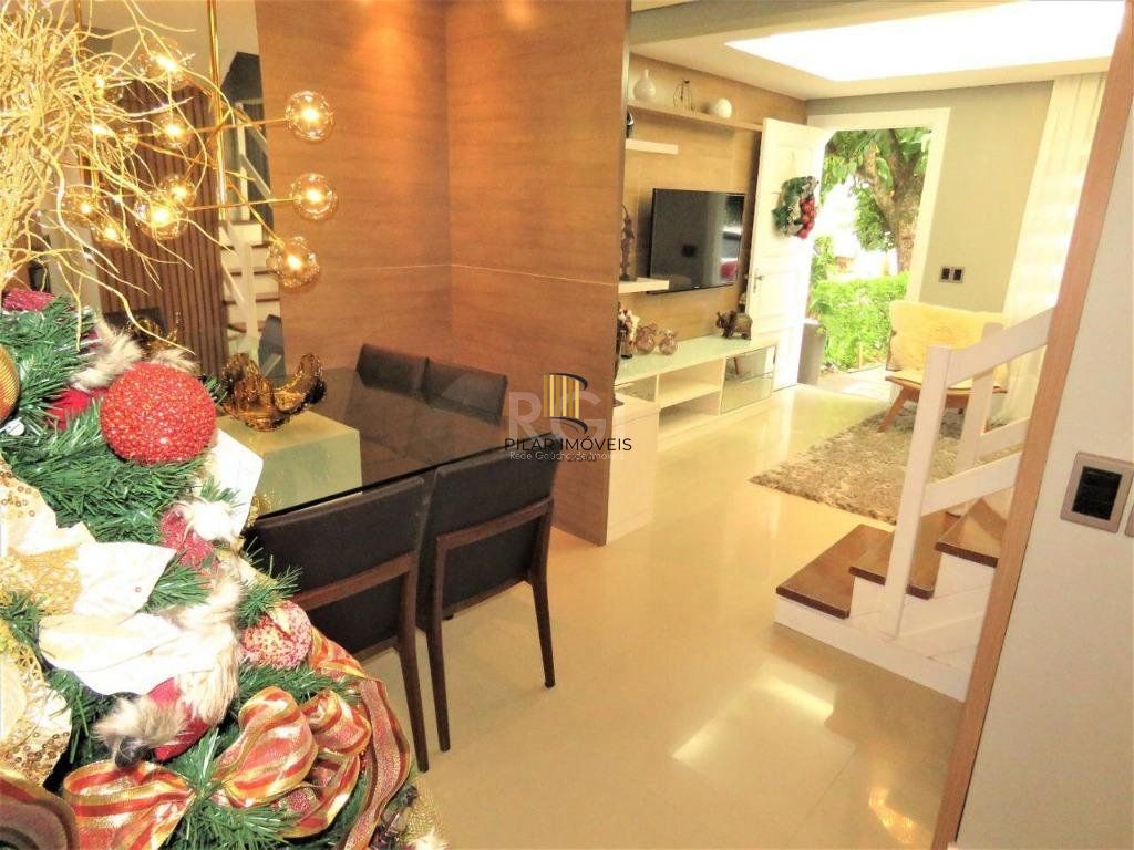 Ótima casa com 2 dormitórios com suíte master para Comprar