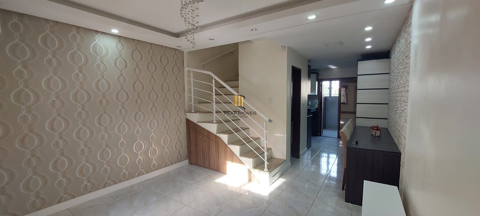 Boletto Imóveis vende casa em Canoas , 2 dormitórios, 1 banheiro, 1 lavabo, garagem para 2 carros,  com móveis fixos em MDF, em fino acabamento. - Pilar Imóveis