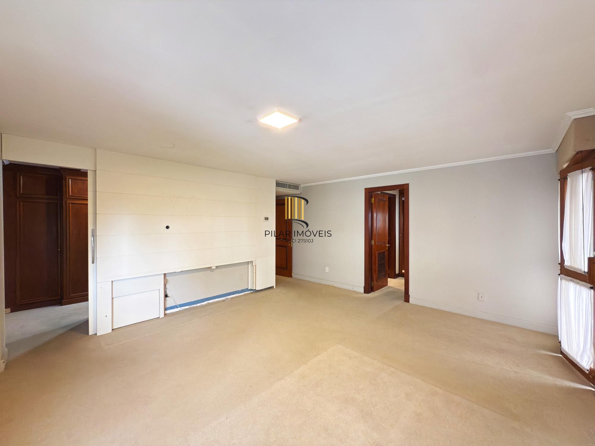 Apartamento com Lareira | Churrasqueira | 3 Suítes | Bairro Petrópolis