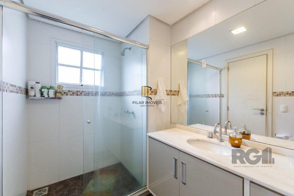 vende exelente casa com 442m² , 4 dormitórios Suíte, garagem para 4 carros