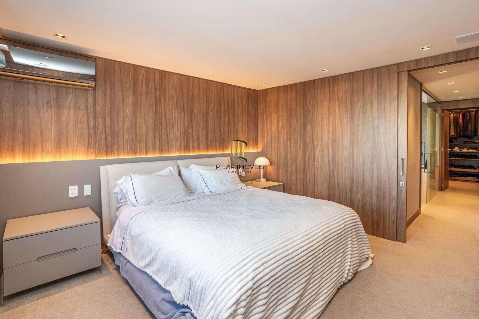 Apartamento de Luxo mobiliado com vista definitiva e automação- Três Figueiras