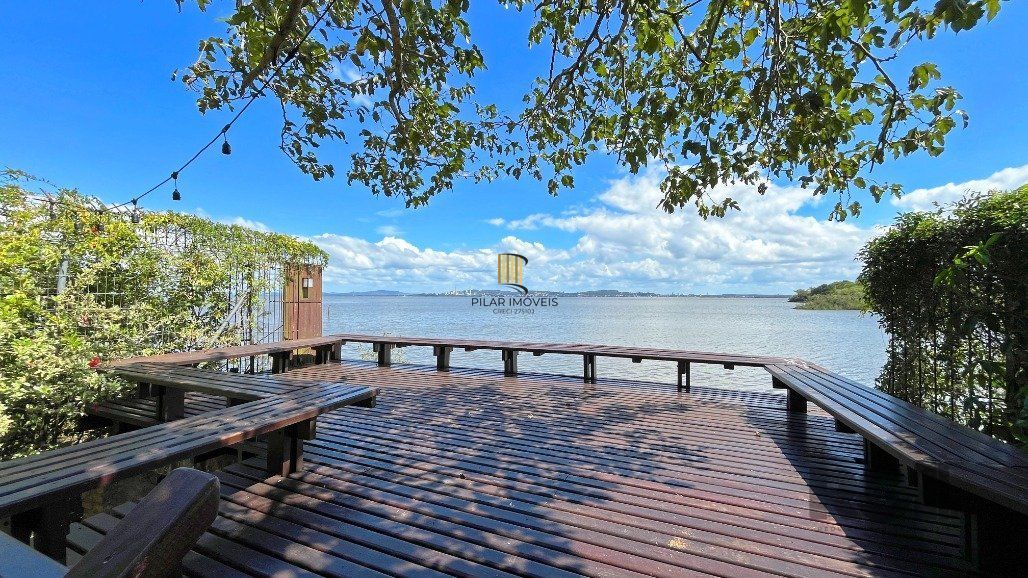 Casa em Condomínio para comprar  no bairro Tristeza com 3 dormitórios