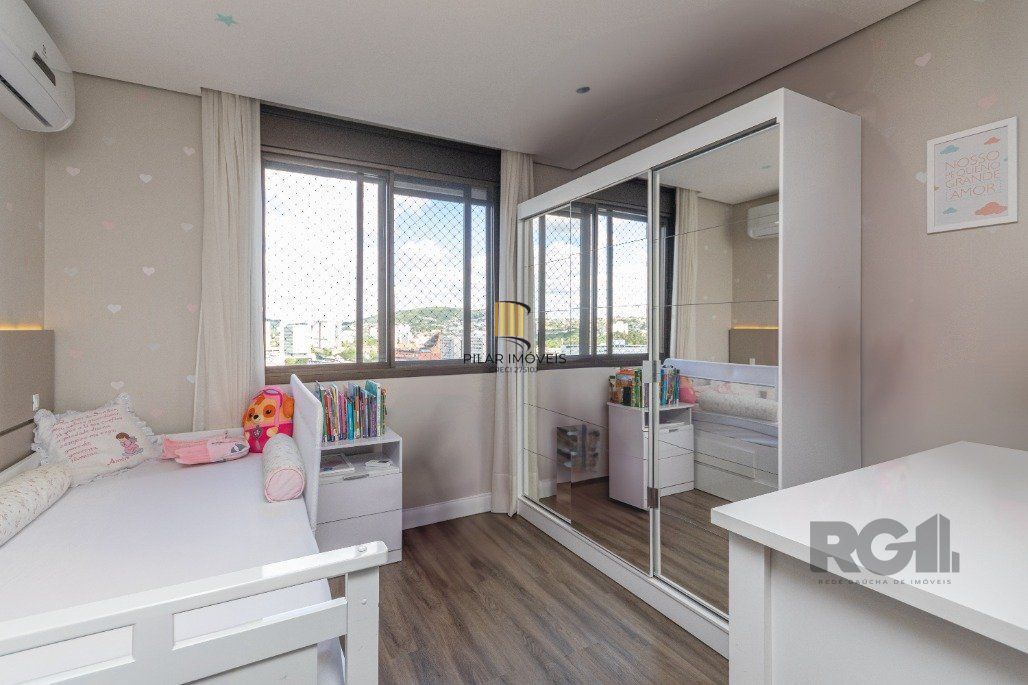 Apto 3 dormitórios, transformado em 2 com suíte e closet enorme, 2 vagas de garagem no jardim botânico