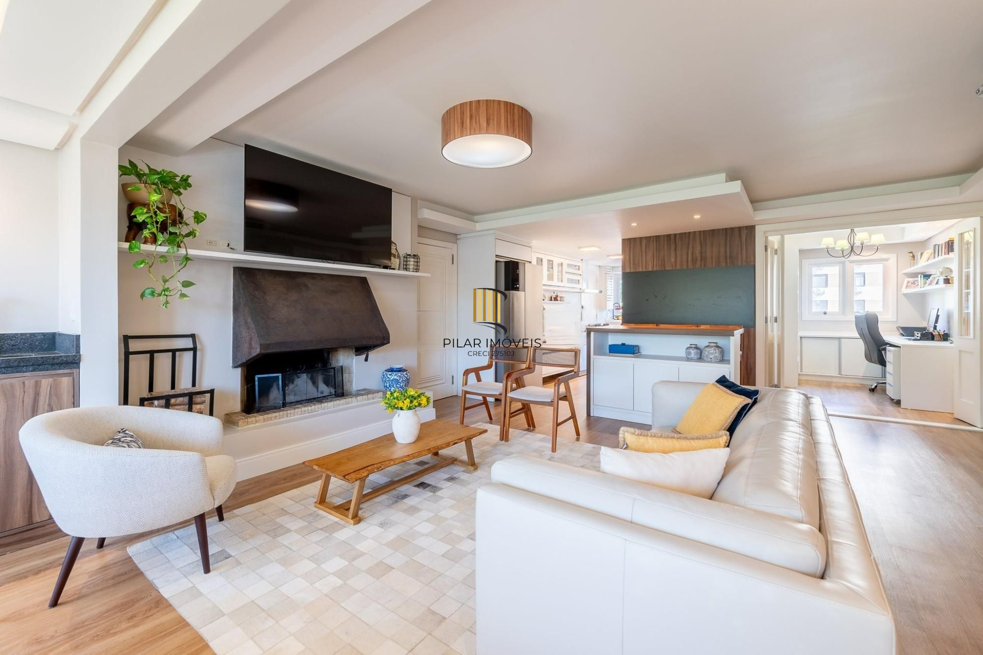 Apartamento de 3 dormitórios no bairro Mont'Serrat