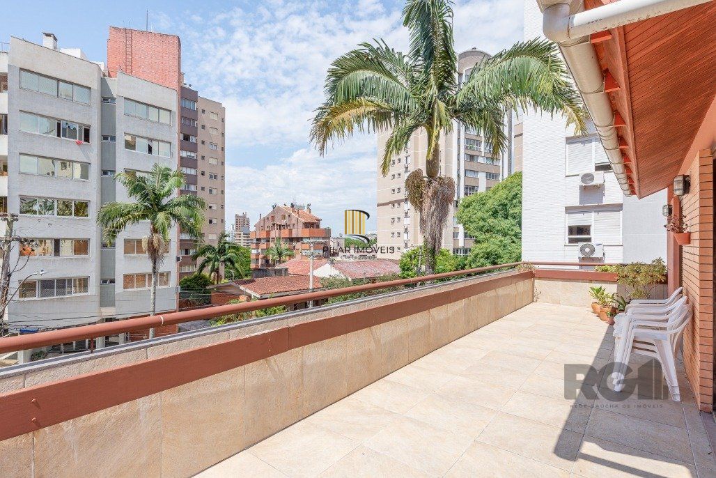 Cobertura 4 dormitórios e 2 vagas no Bela Vista
