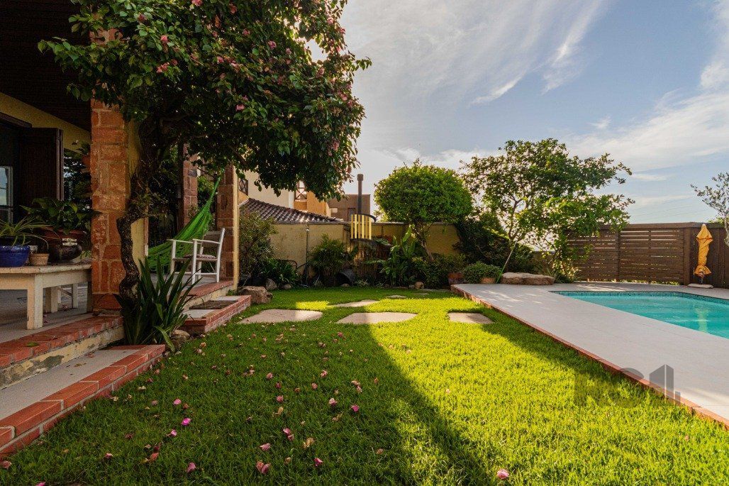 Excelente casa para comprar em condominio arborizado 4 quartos