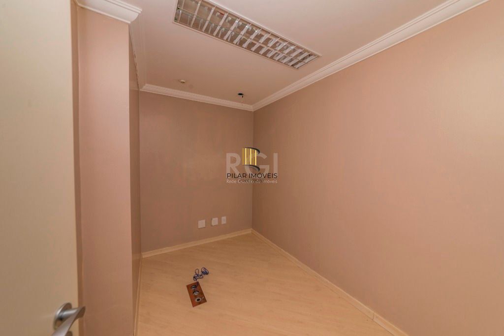 Conjunto Comercial de 129,57m2 nas Três Figueiras para comprar