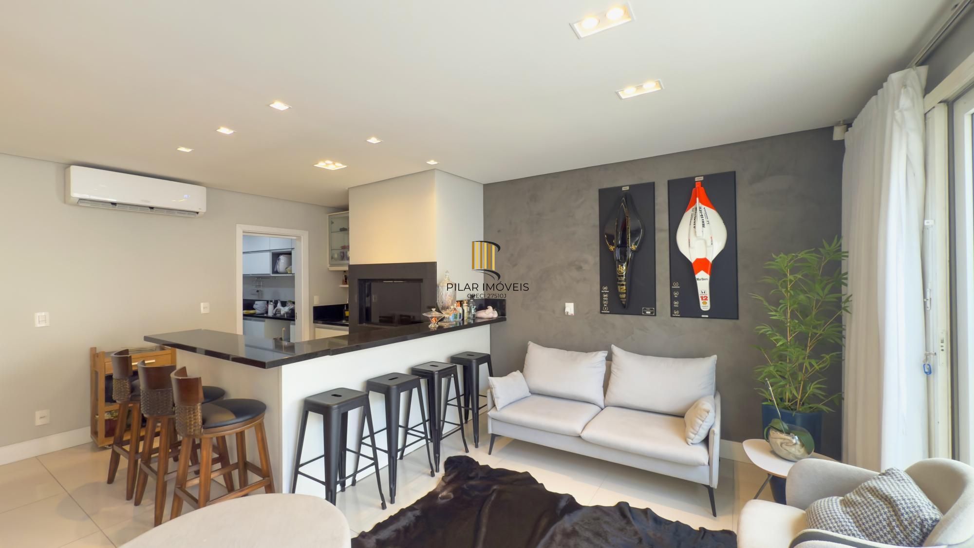 Casa para Comprar com 4 dormitórios, 386 m² - Chácara das Pedras - Porto Alegre