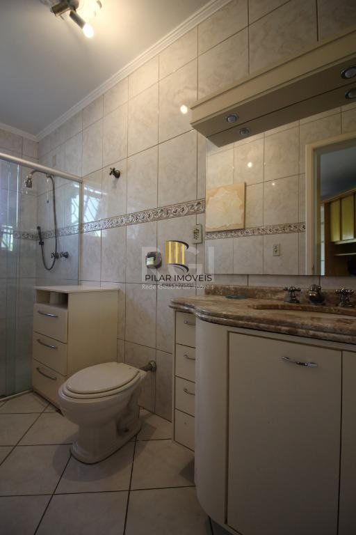 Casa para comprar com 4 dormitórios, 458 m² - Chácara das Pedras - Porto Alegre