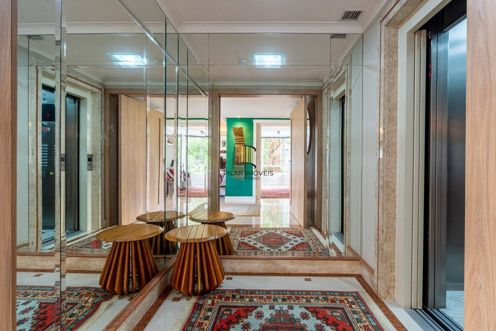 Apartamento 4 dormitórios no bairro Bela Vista