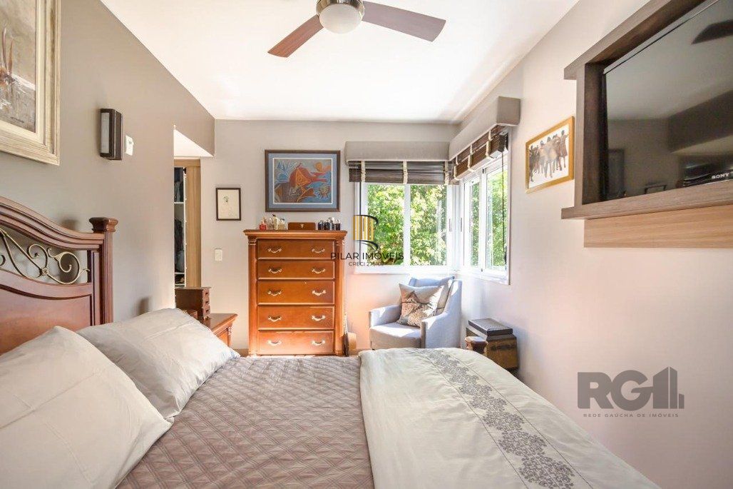 Apartamento à Venda - 137.74m², 3 dormitórios, sendo 3 suites, 2 vagas - Petrópolis
