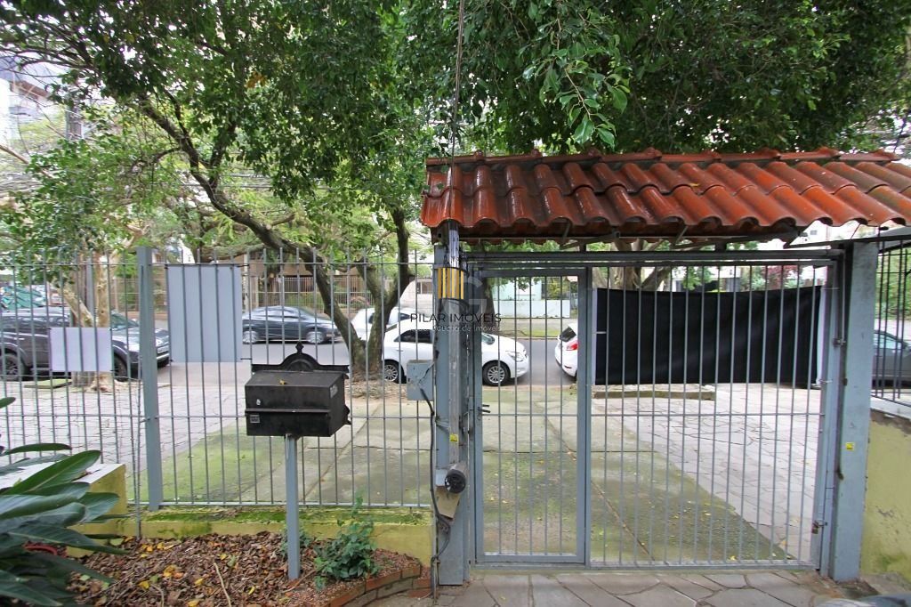 Terreno com Casa Para comprar com 3 dormitórios  111 m²
