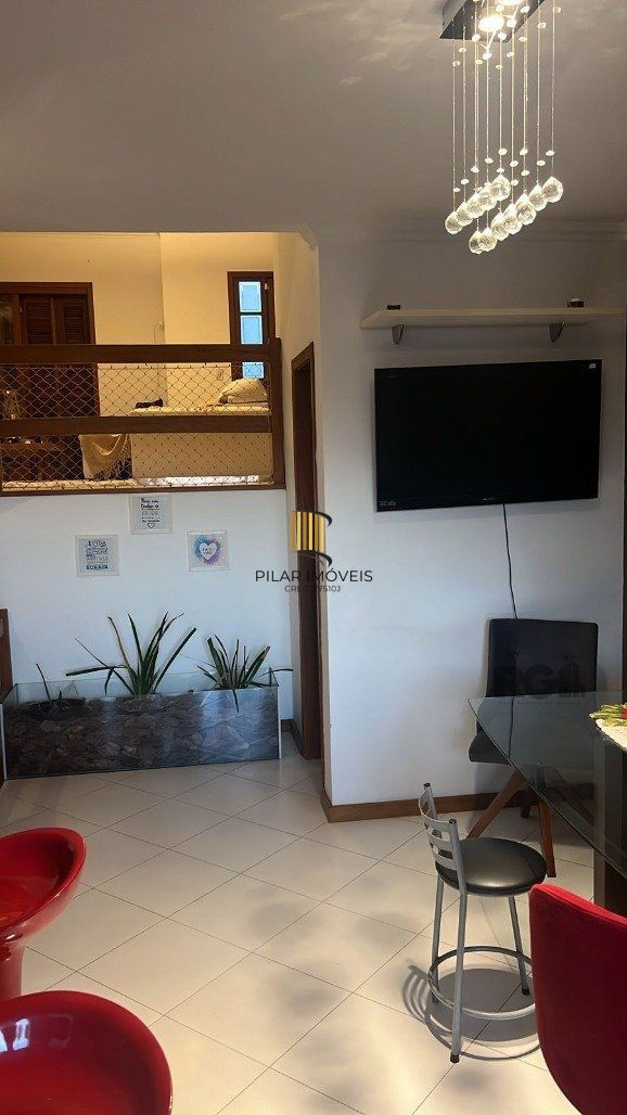 Casa mobiliada com 262m² no bairro Ipanema