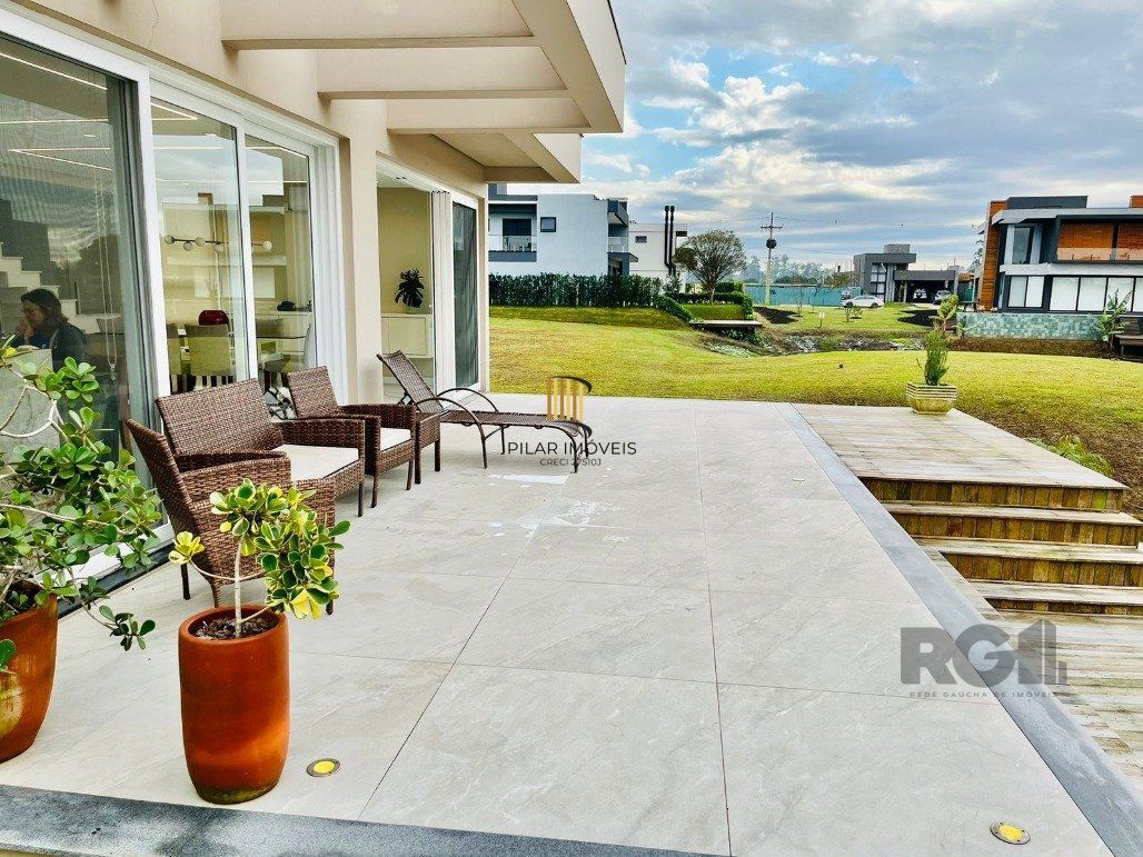 Casa para Comprar com 3 Suítes em Lote Molhado no Península Ponta da Figueira - Pilar Imóveis