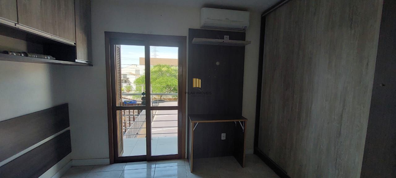 Boletto Imóveis vende casa em Canoas , 2 dormitórios, 1 banheiro, 1 lavabo, garagem para 2 carros,  com móveis fixos em MDF, em fino acabamento.