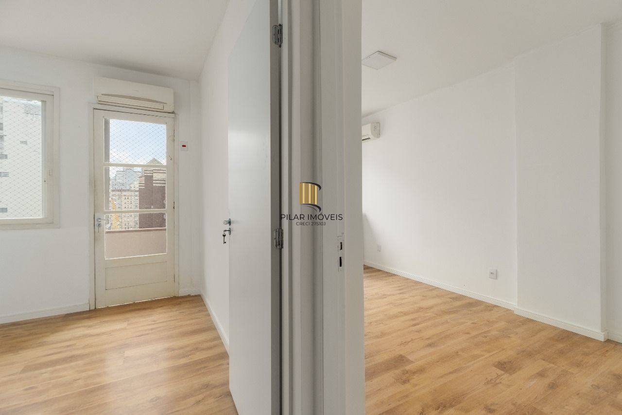 Apartamento para comprar com  68m²  no Centro Histórico