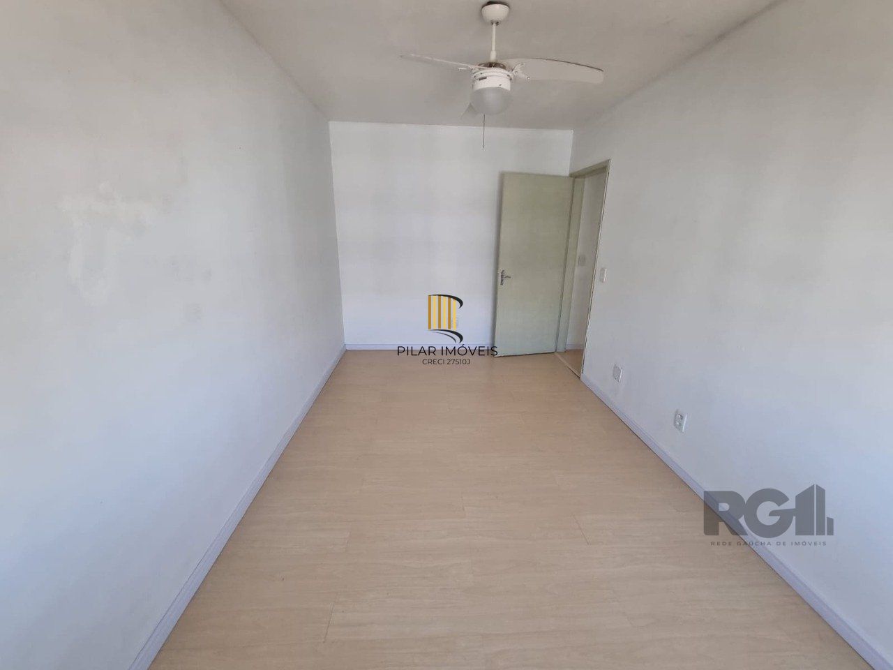 Apartamento Para Venda de 02 Dormitórios Bairro Cristal