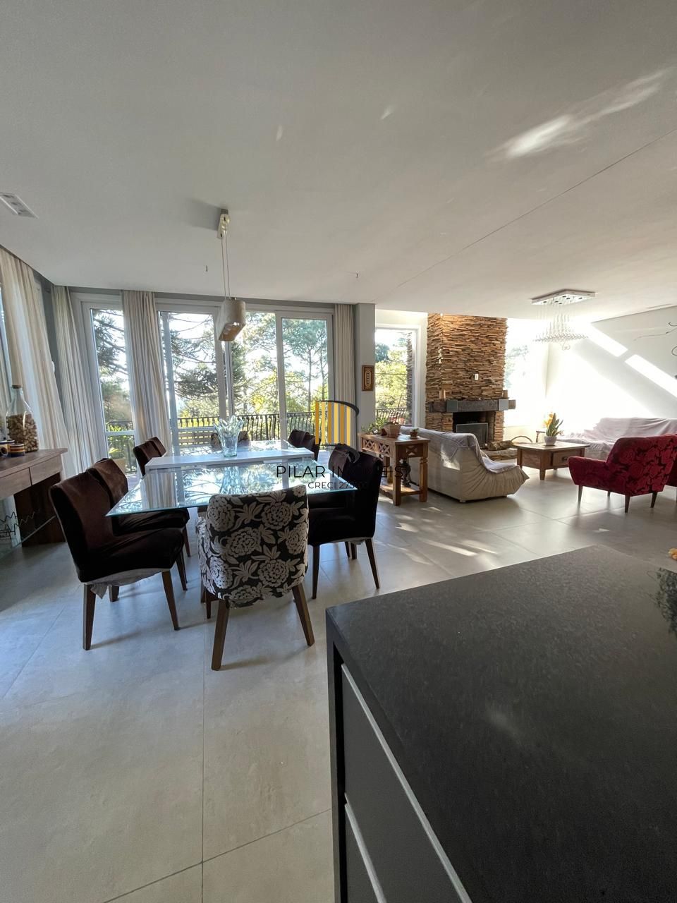 CASA COM PISCINA INDOOR NO CONDOMÍNIO VIVENDAS DA SERRA – CANELA/RS