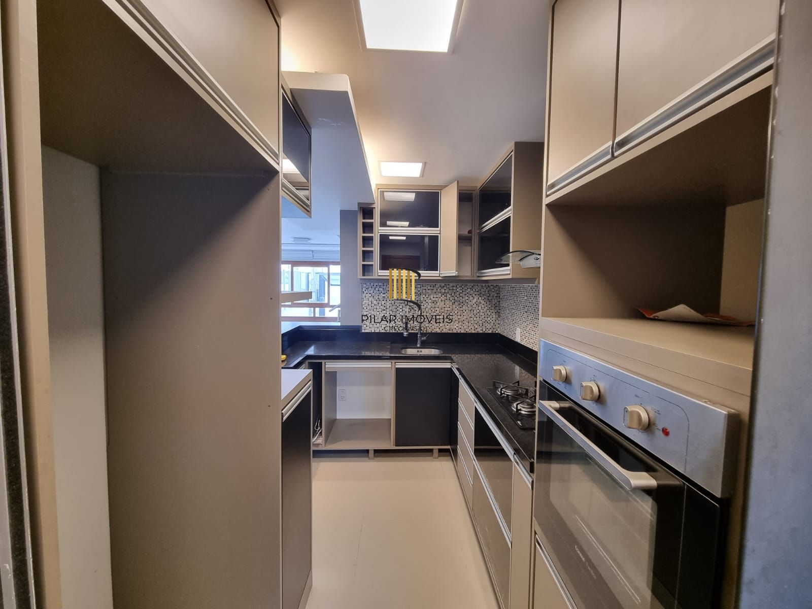 Casa 3 Dormitórios / Pátio com Churrasqueira / Jardins do Prado